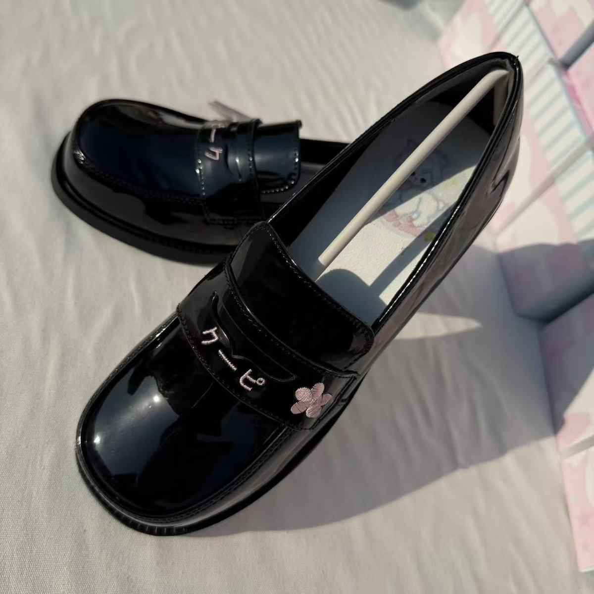 Adorabili Scarpe da Cucito in  - Kitten Heel Women recensione e prezzo