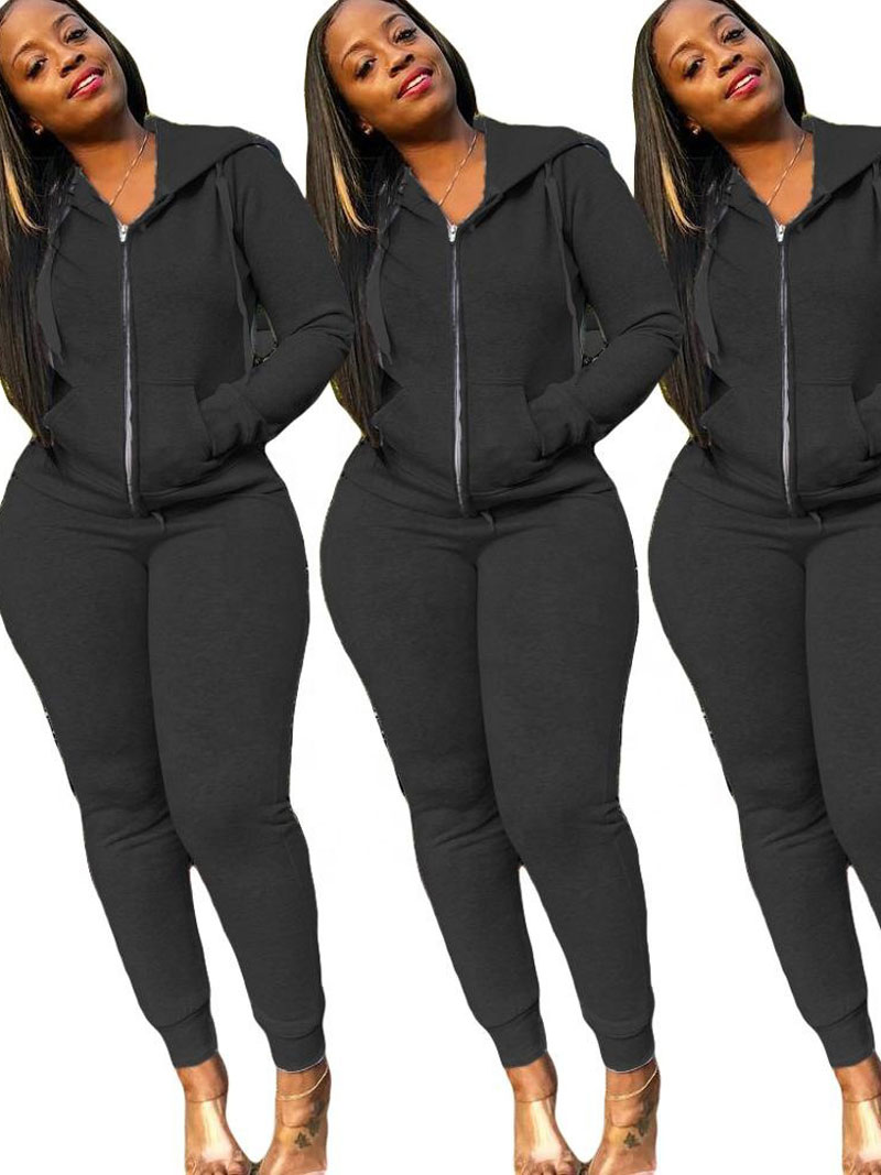 Completo Sportivo Due Pezzi in - Monochrome Suit Set recensione e prezzo
