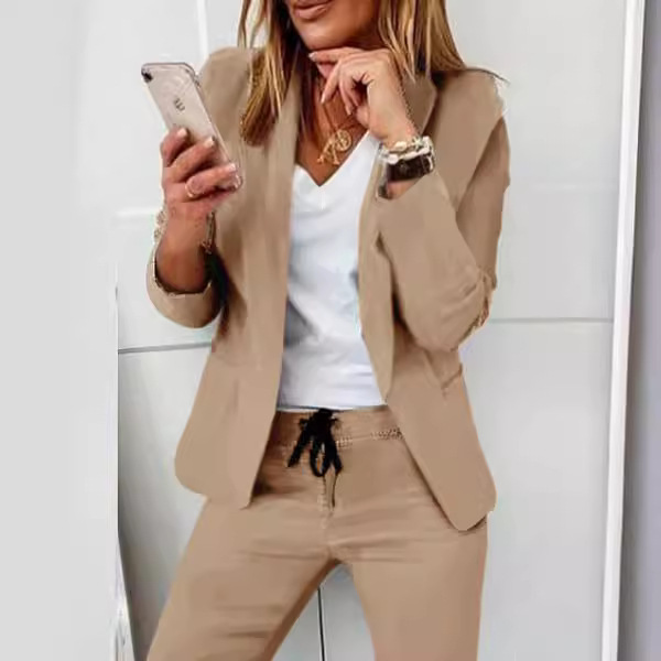Abito da lavoro casual monocro - Monochrome Suit Set recensione e prezzo